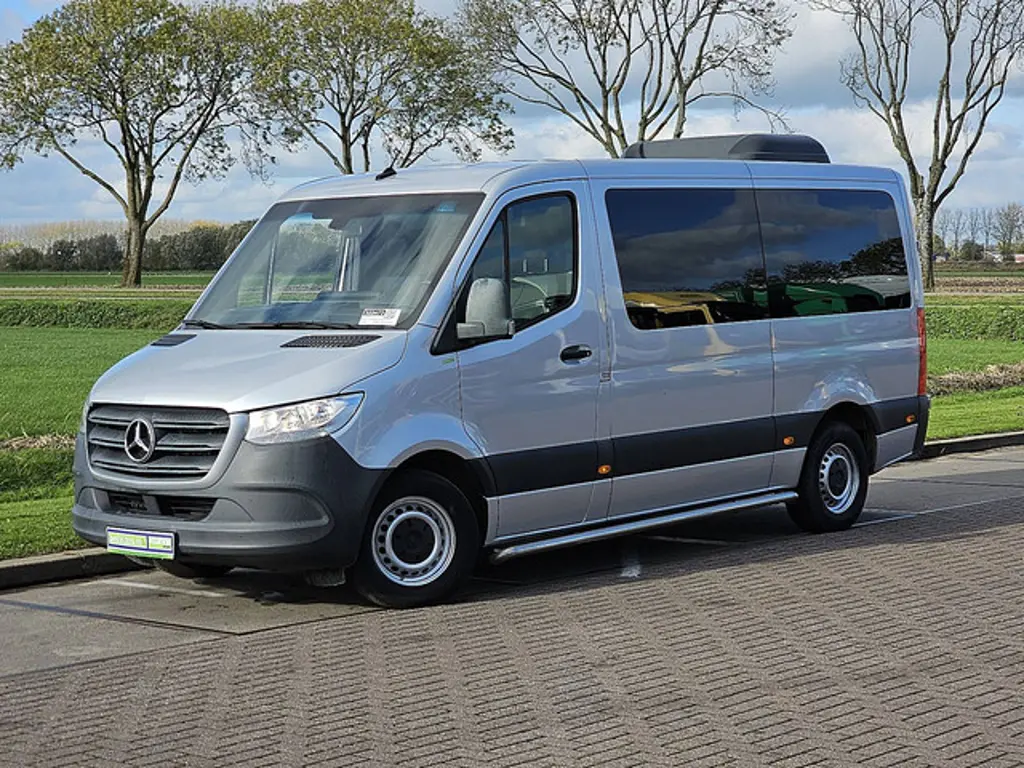 Mercedes-Benz Sprinter 2