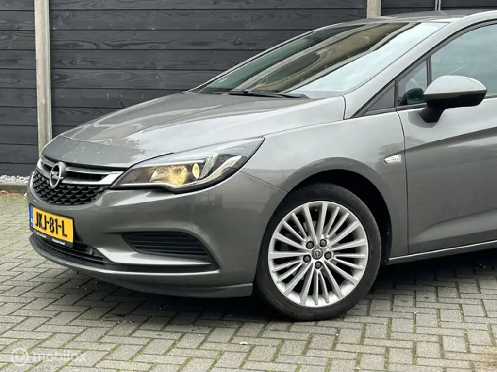Opel Astra 2