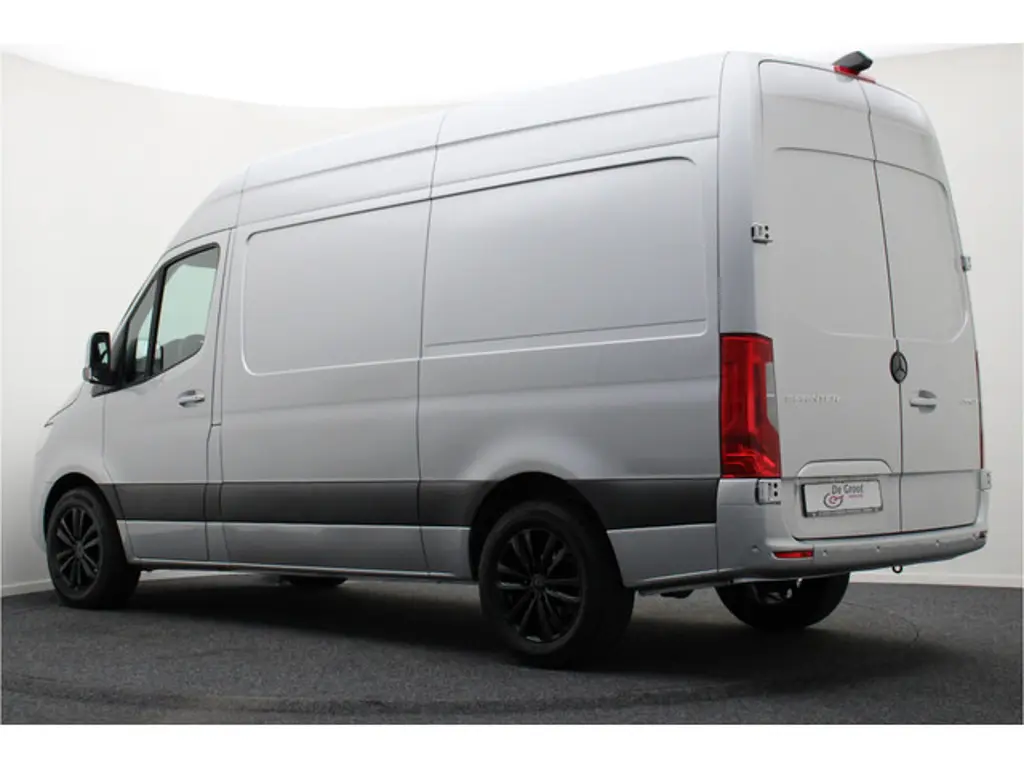 Mercedes-Benz Sprinter 3