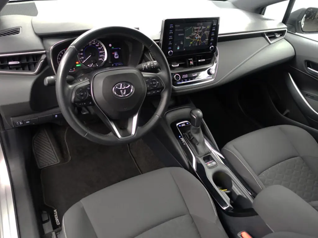 Toyota Corolla Touring Sports 2