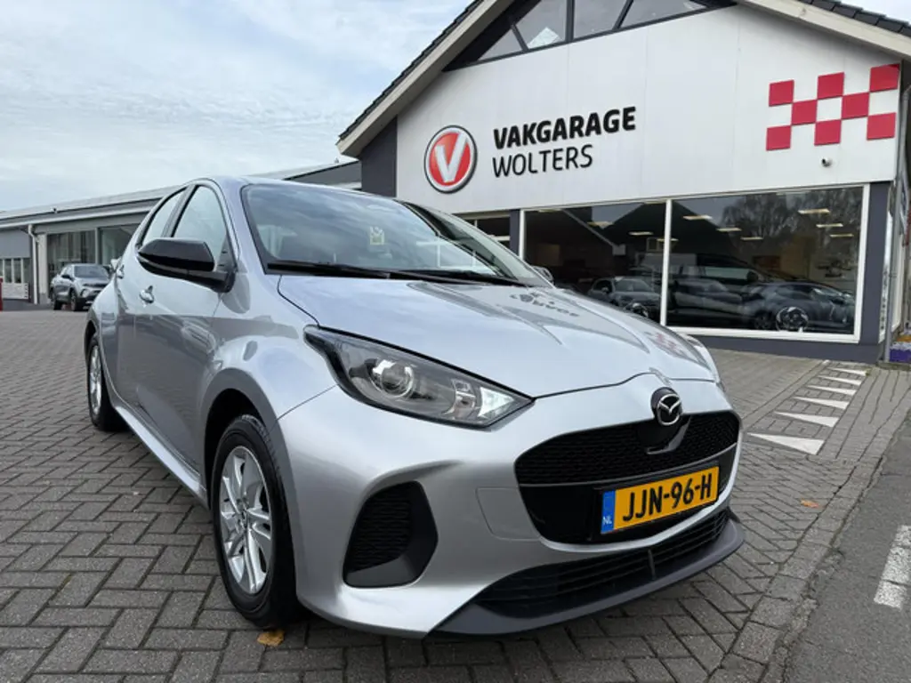 Mazda 2 Hybrid 2