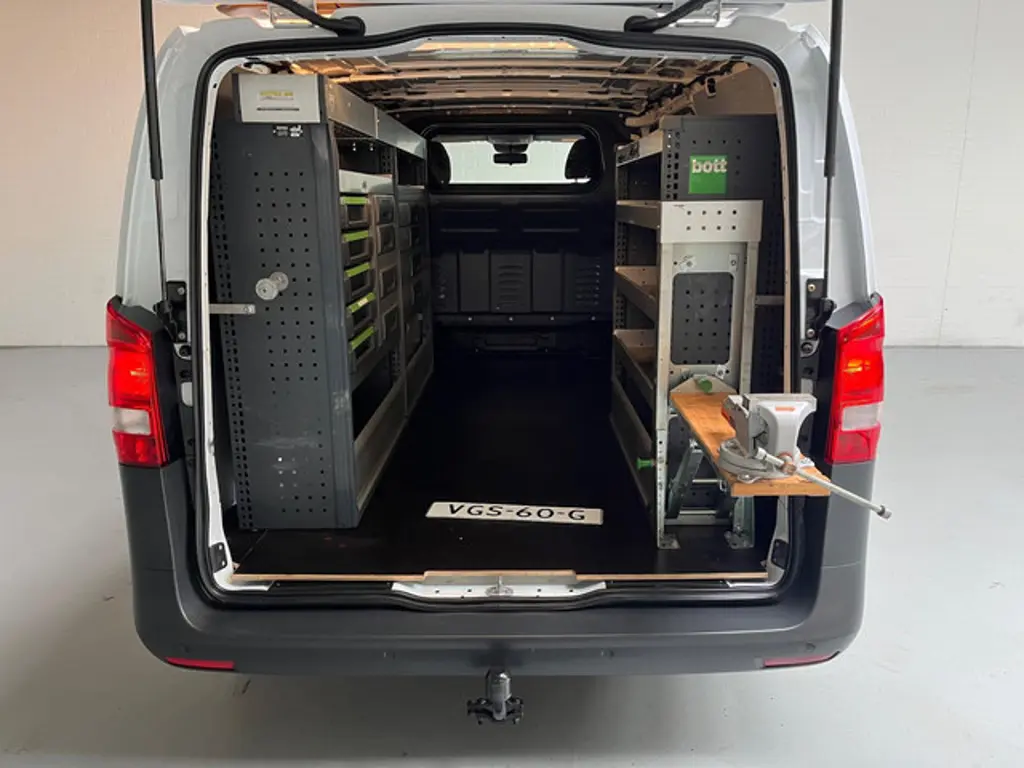 Mercedes-Benz Vito 2