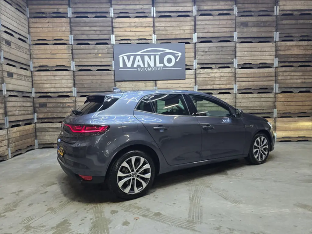 Renault Megane E-Tech 3