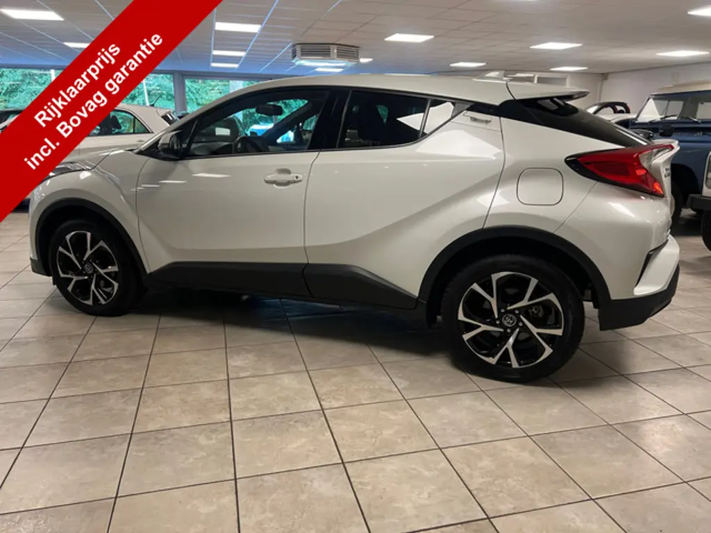 Toyota C-HR 2