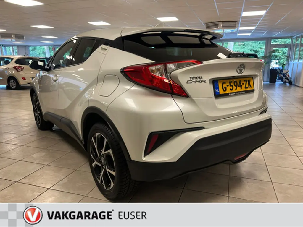 Toyota C-HR 3