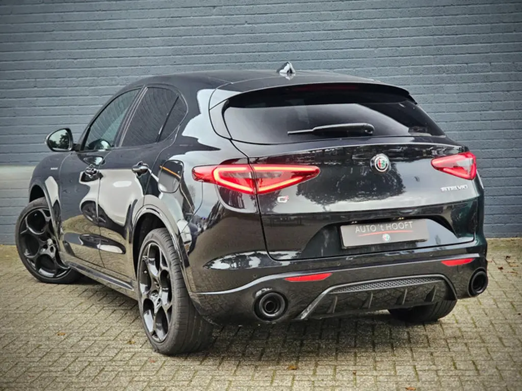 Alfa Romeo Stelvio 2
