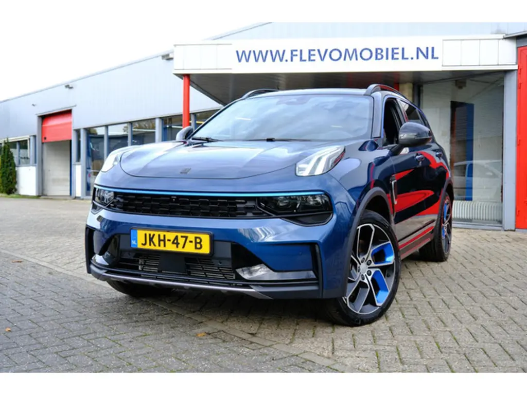 Lynk & Co 01