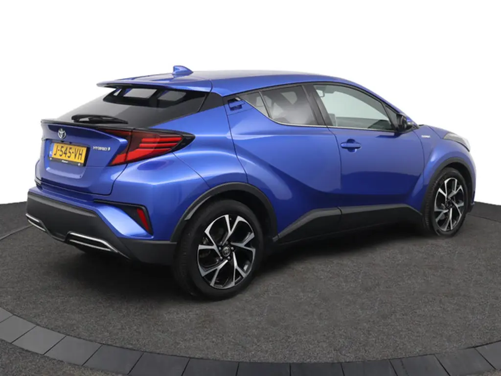 Toyota C-HR 2