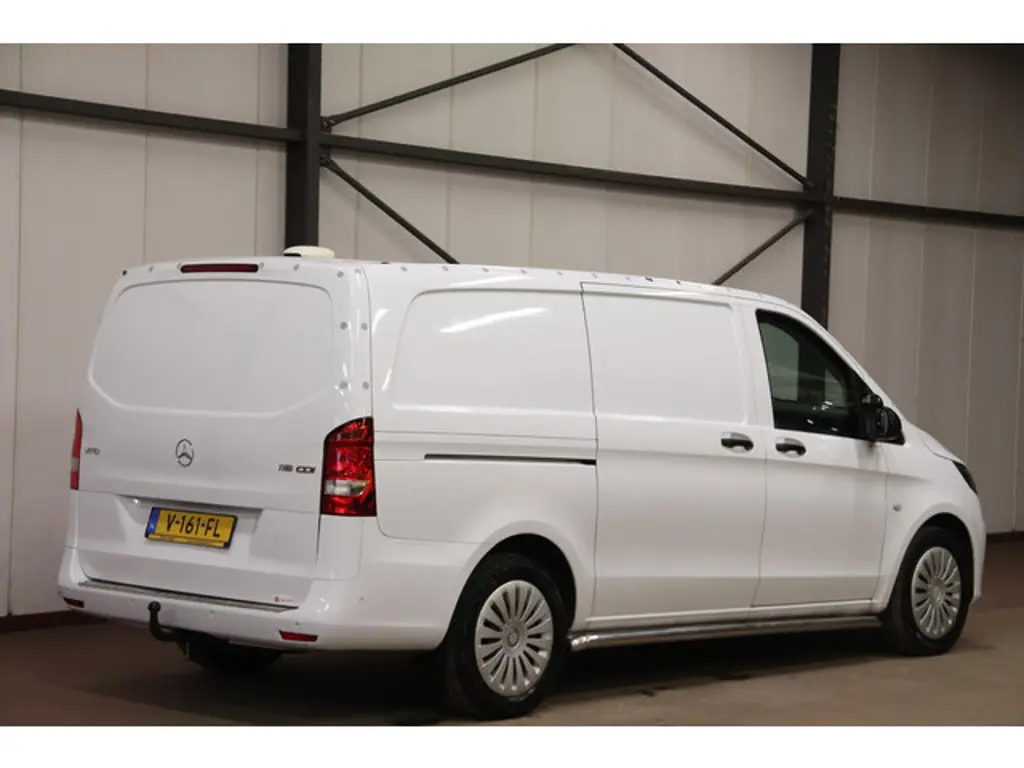 Mercedes-Benz Vito 2