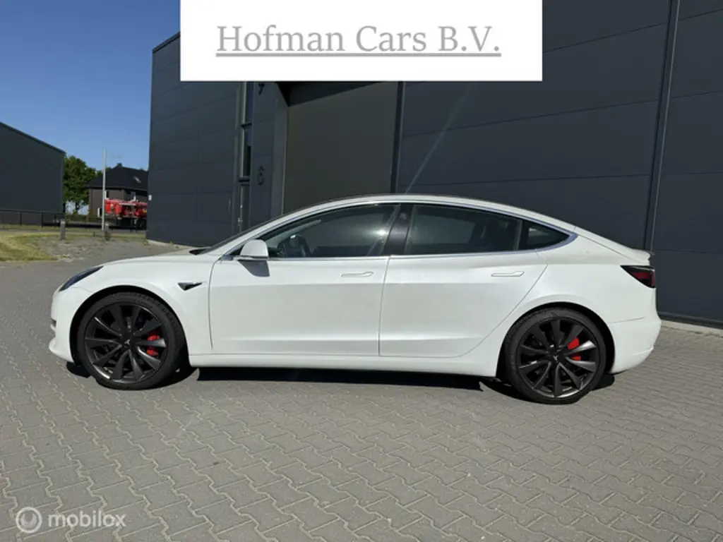 Tesla Model 3 2