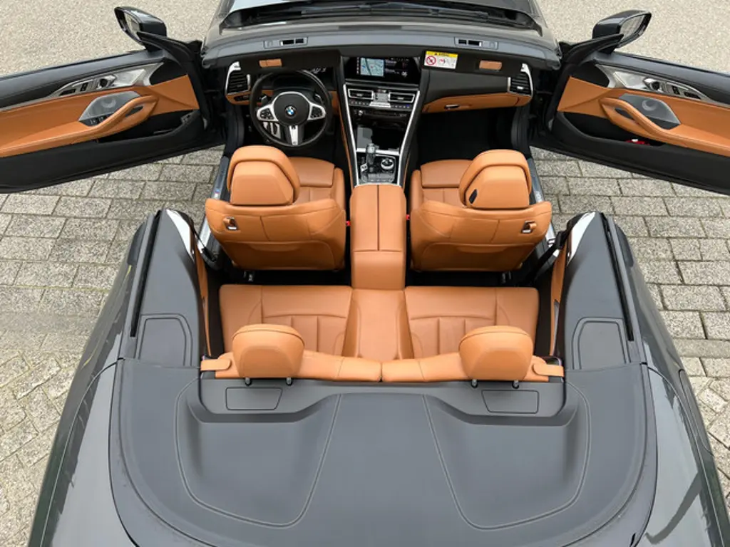 BMW 8 Serie 2