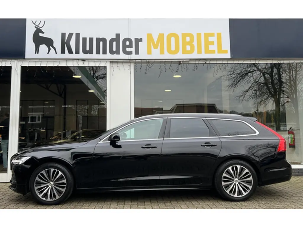 Volvo V90 2
