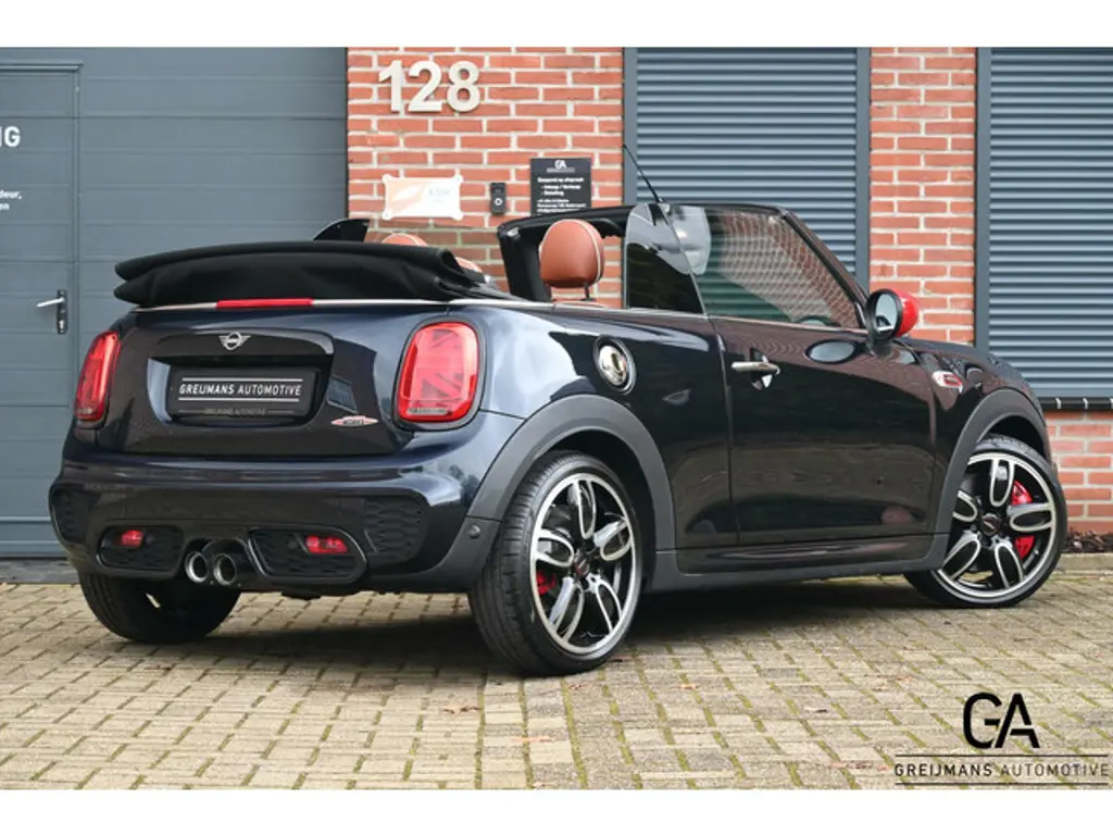 MINI Cabrio 2