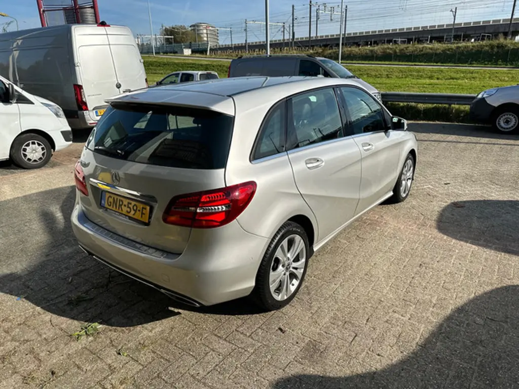 Mercedes-Benz B-Klasse 2