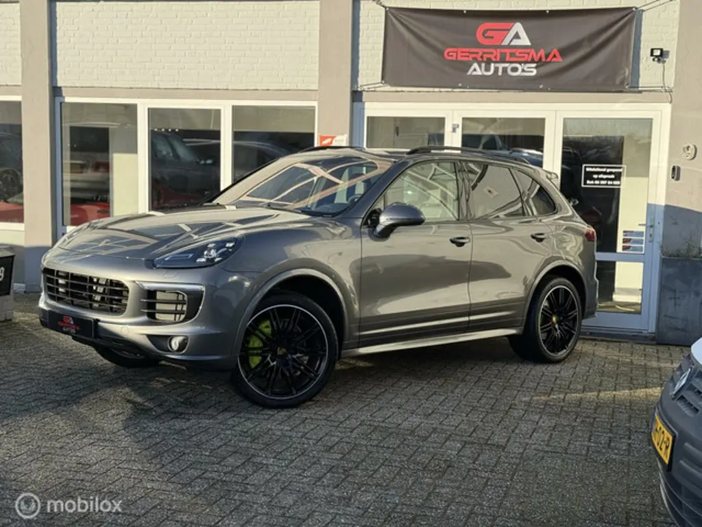 Porsche Cayenne 2