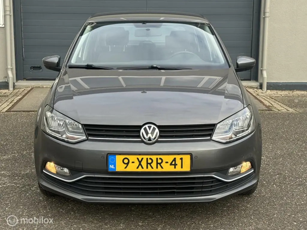 Volkswagen Polo 2