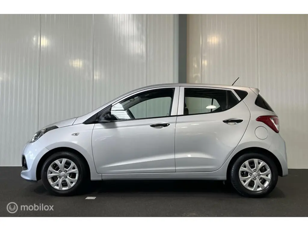 Hyundai i10 3