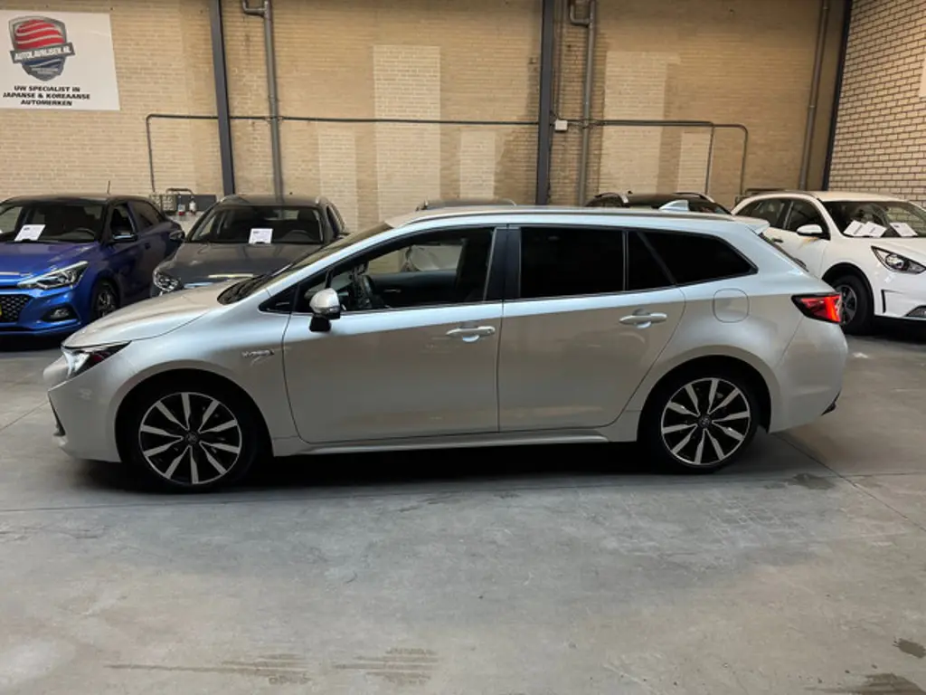 Toyota Corolla Touring Sports 2