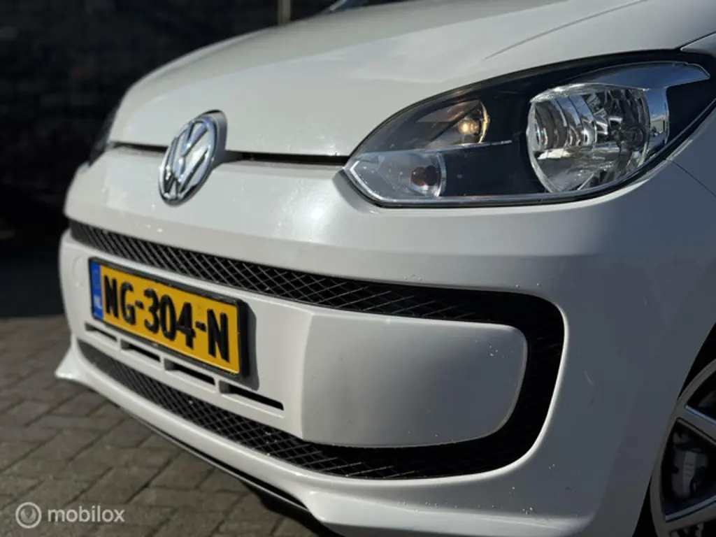 Volkswagen up! 3
