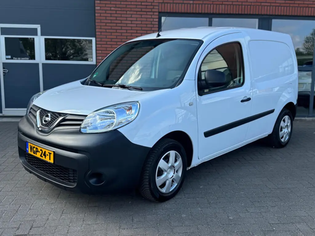 Nissan NV250