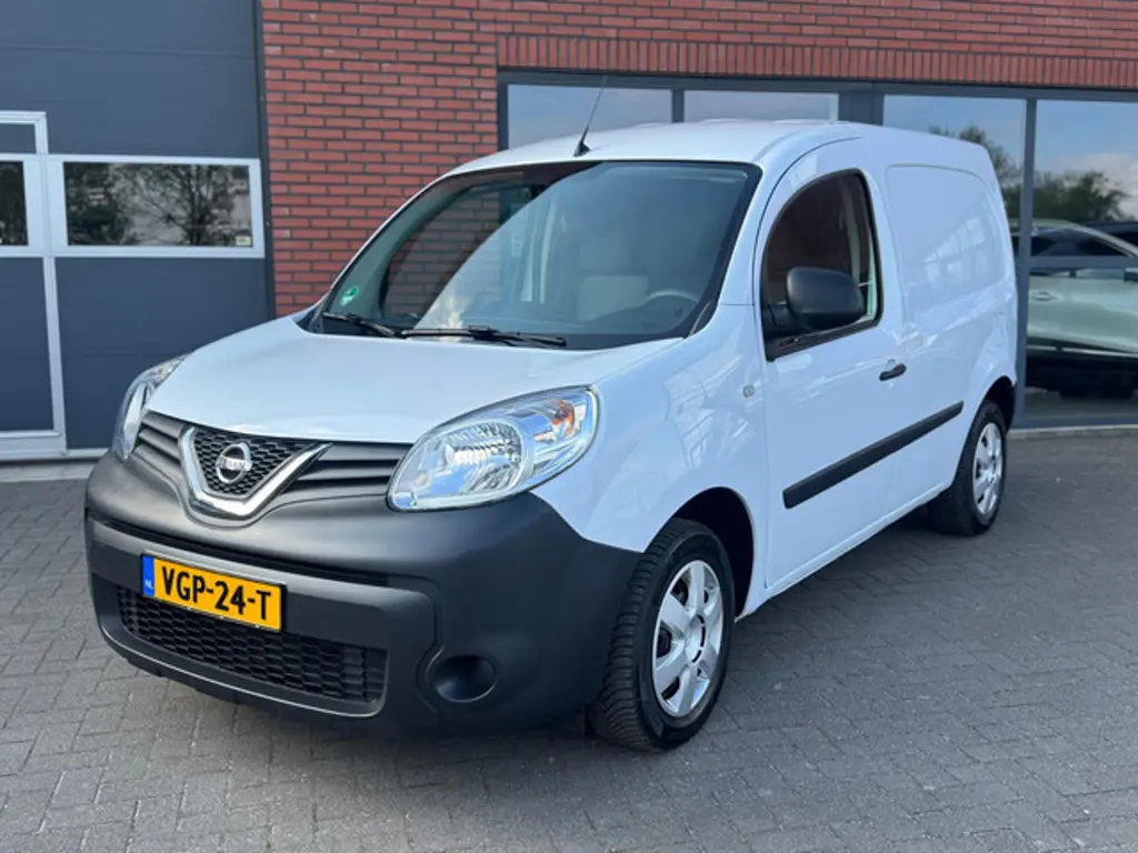 Nissan NV250 2