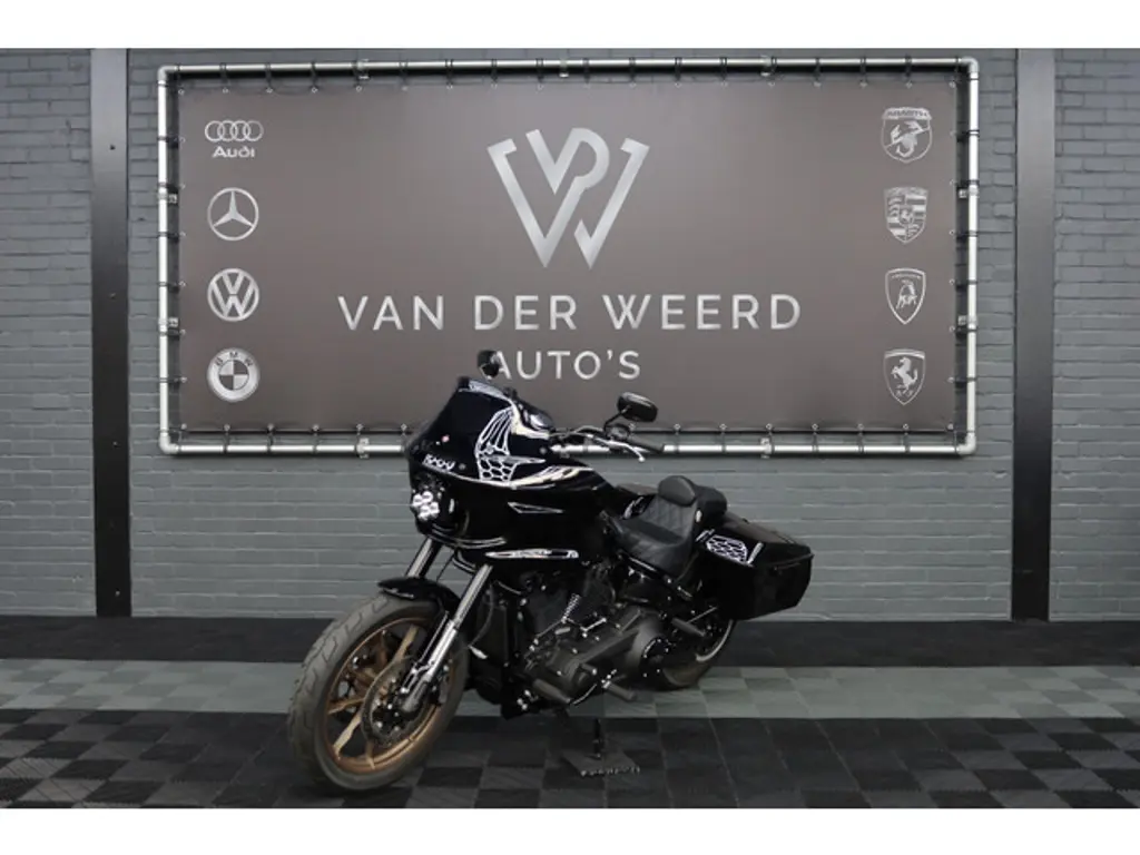 Harley-Davidson Low Rider 2