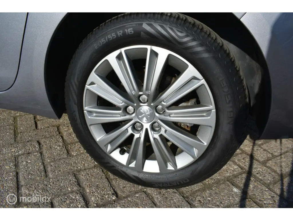 Peugeot 308 2