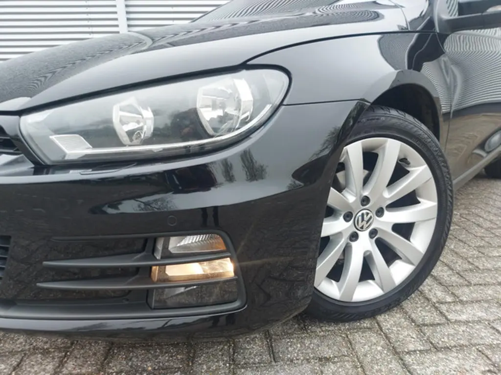 Volkswagen Scirocco 2