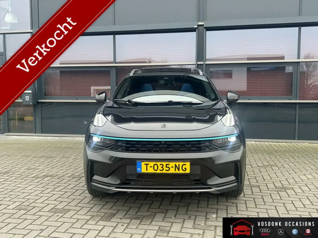 Lynk & Co 01 2