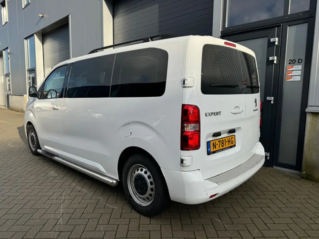 Peugeot Traveller 2