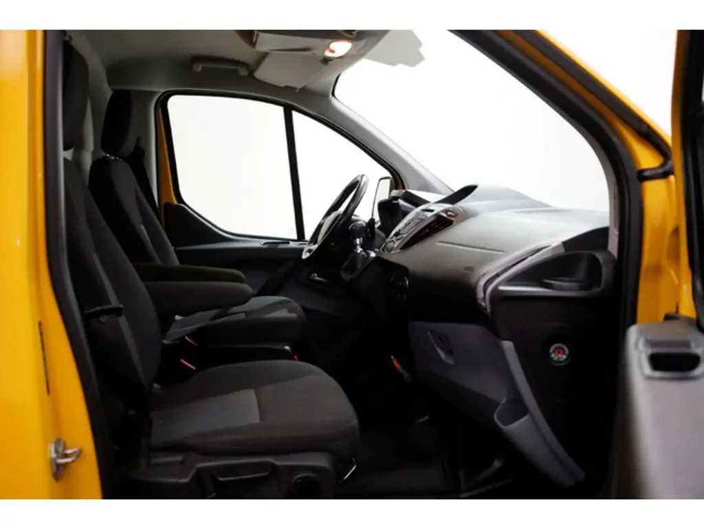 Ford Transit Custom 3