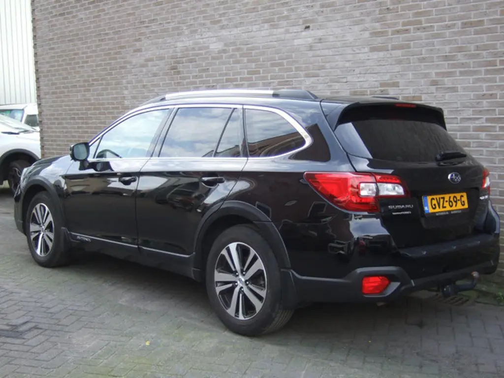 Subaru Outback 2