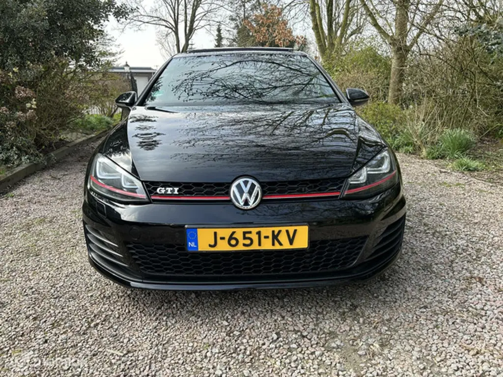 Volkswagen Golf 2