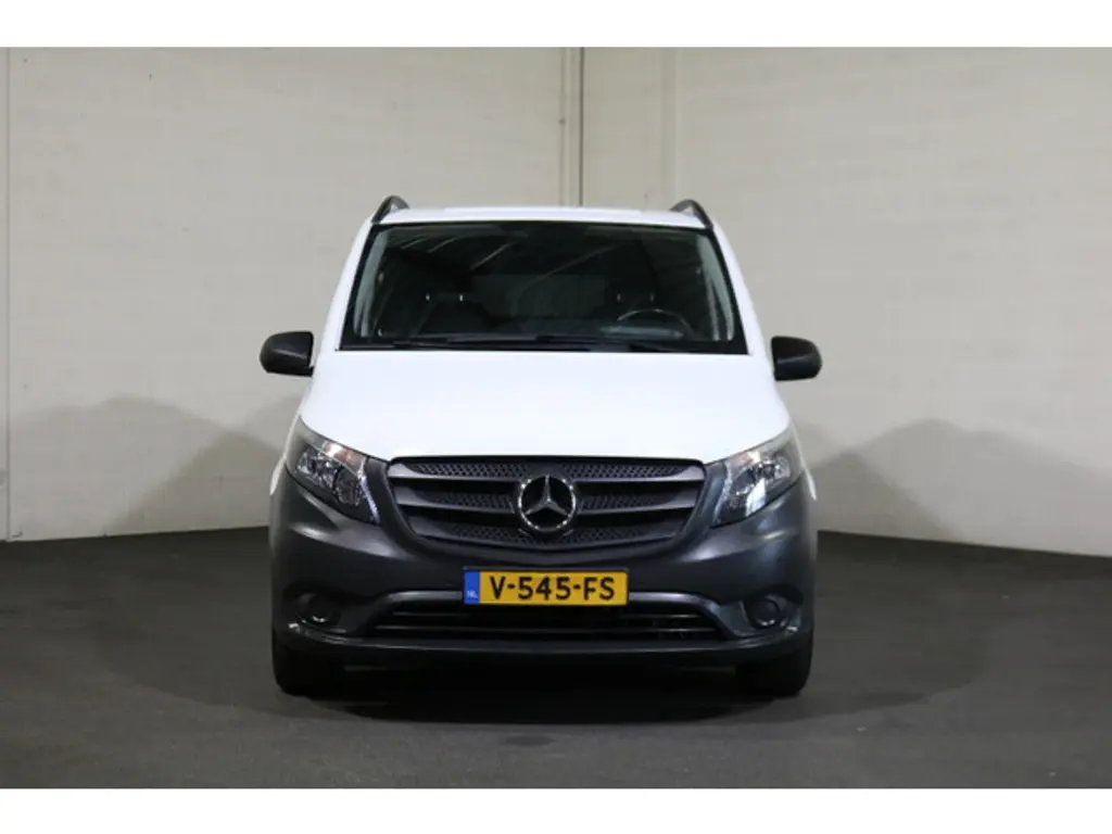 Mercedes-Benz Vito 2