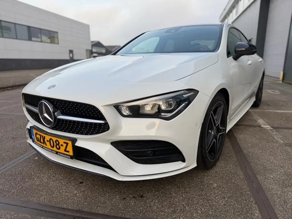 Mercedes-Benz CLA 3