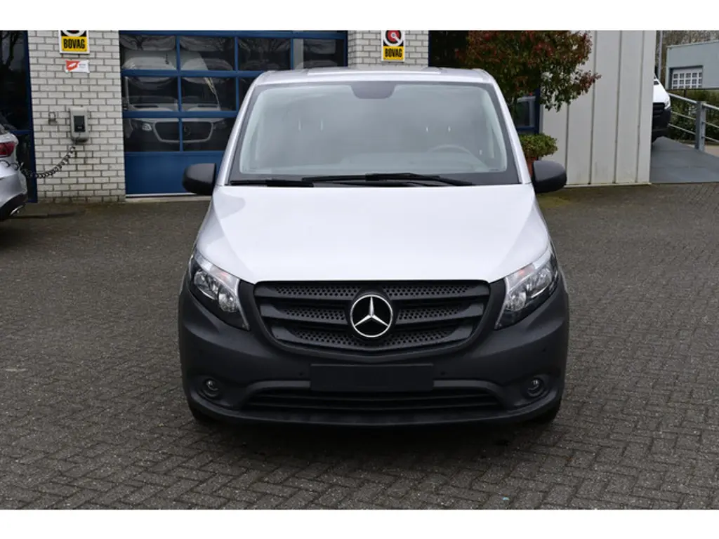 Mercedes-Benz Vito 2