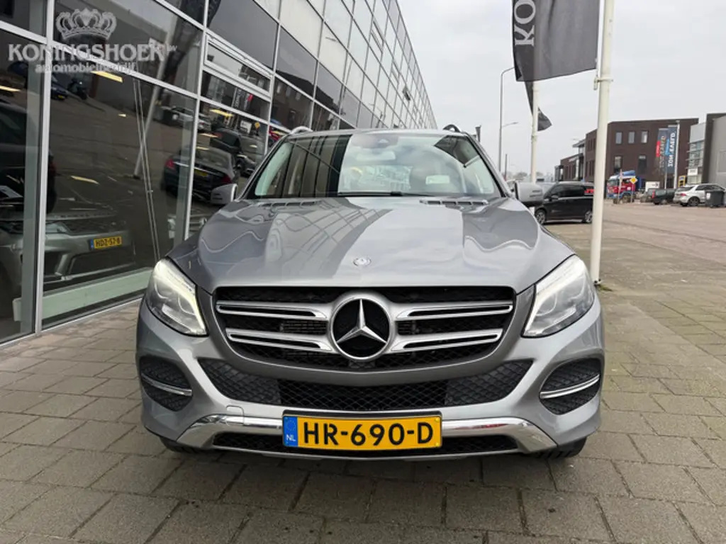 Mercedes-Benz GLE 2