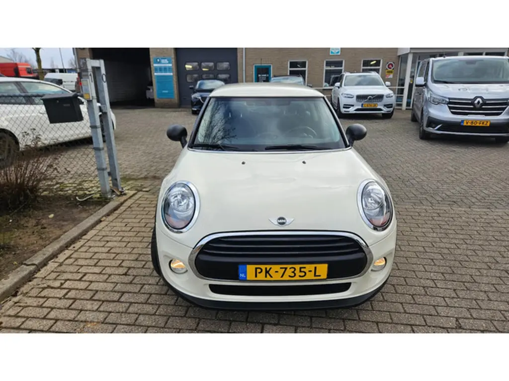 MINI One 3