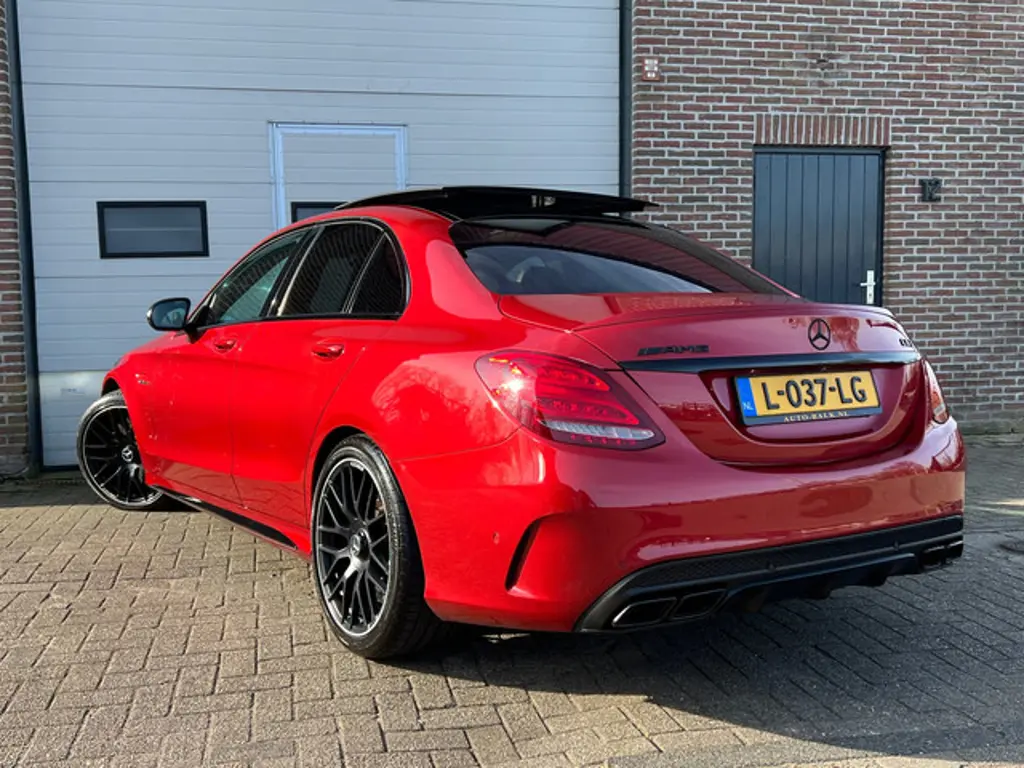 Mercedes-Benz C-Klasse 3