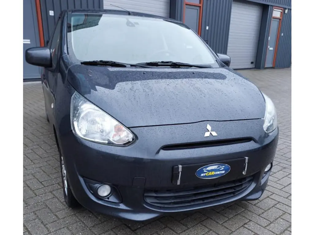 Mitsubishi Space Star 3