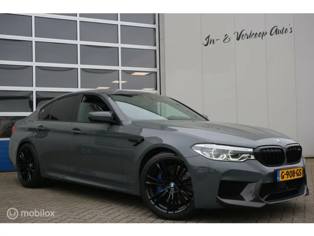 BMW M5 2