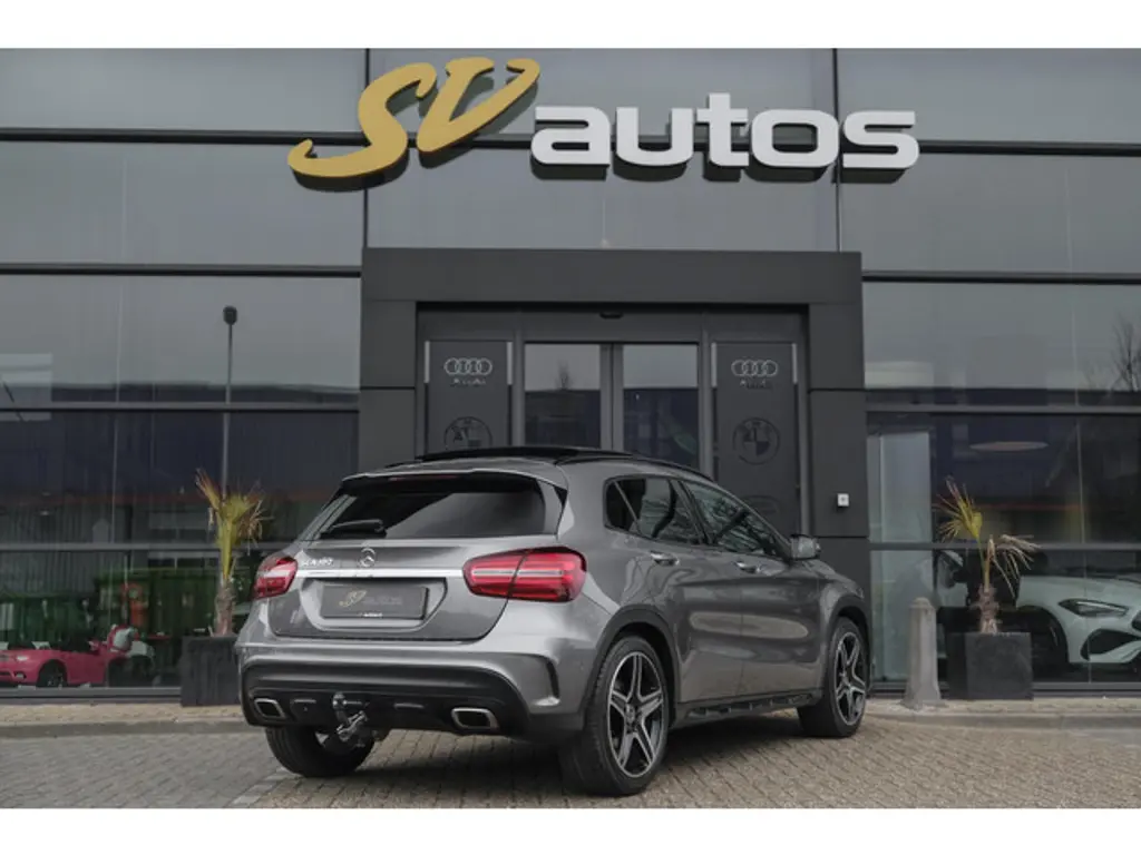 Mercedes-Benz GLA 2