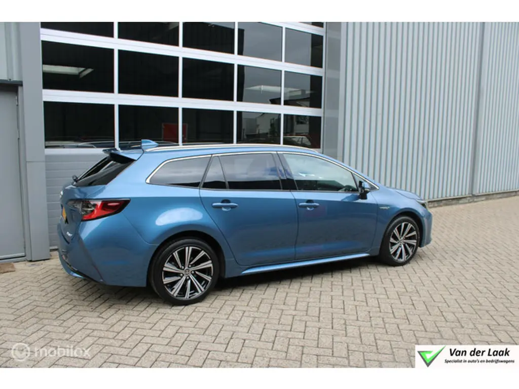Toyota Corolla Touring Sports 2