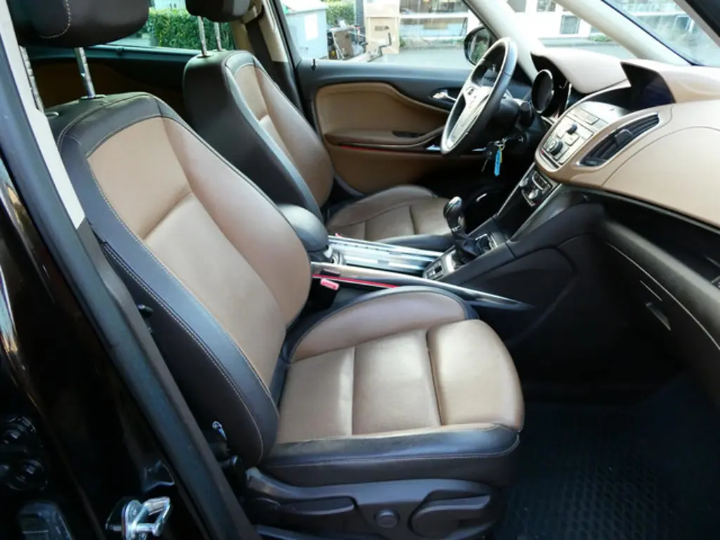Opel Zafira 2