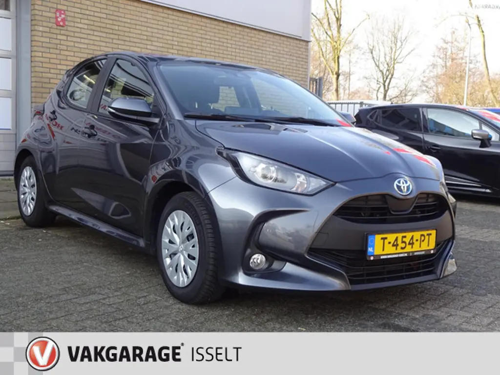 Toyota Yaris 2