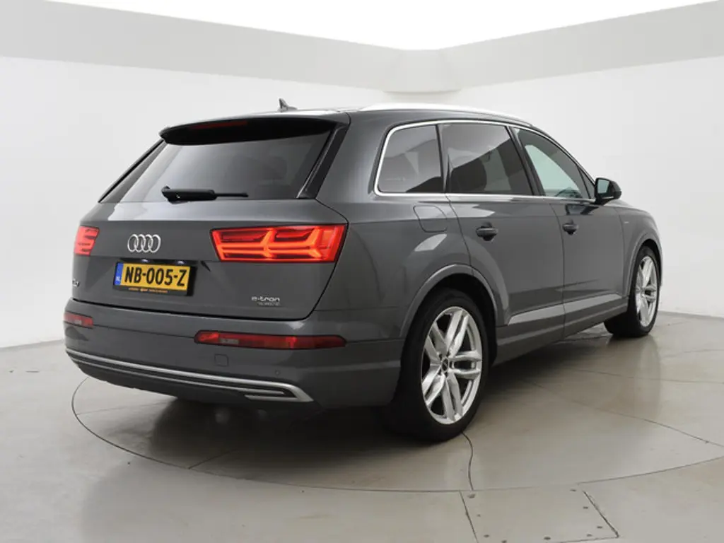 Audi Q7 2