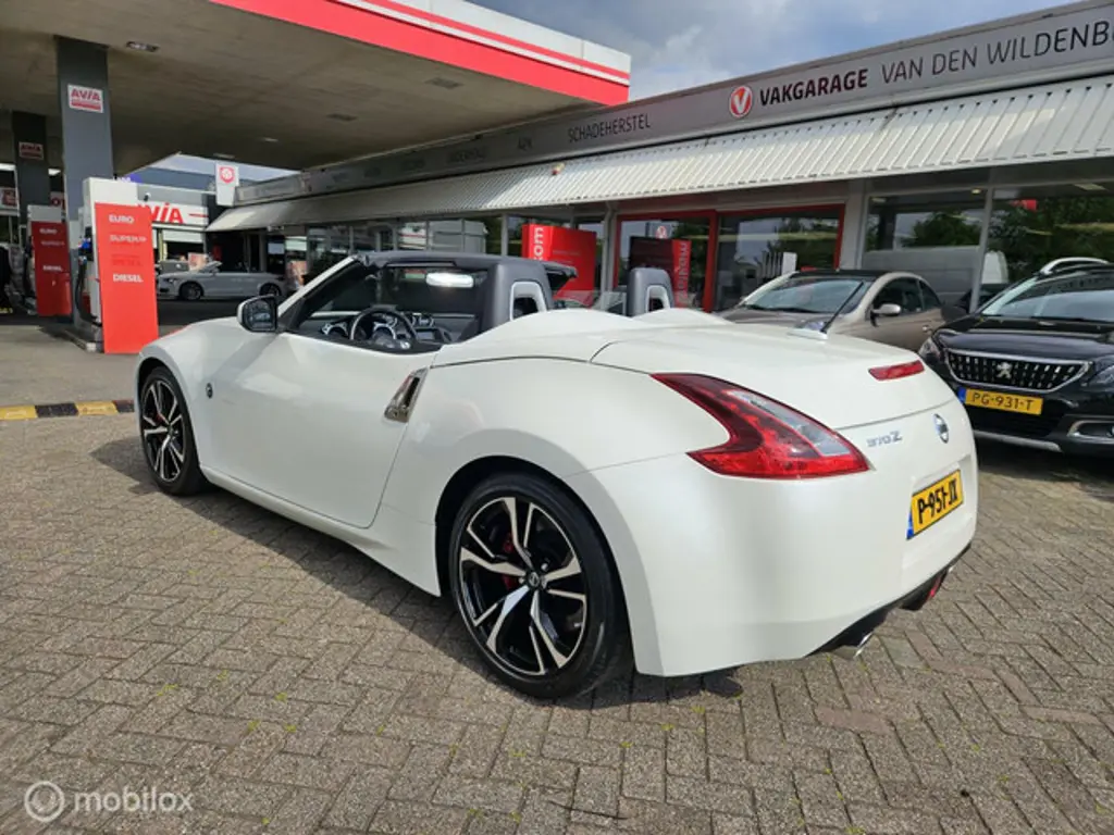 Nissan 370Z 3
