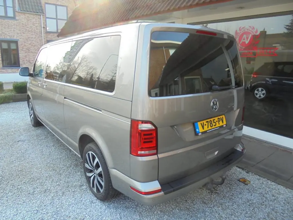 Volkswagen Transporter 2