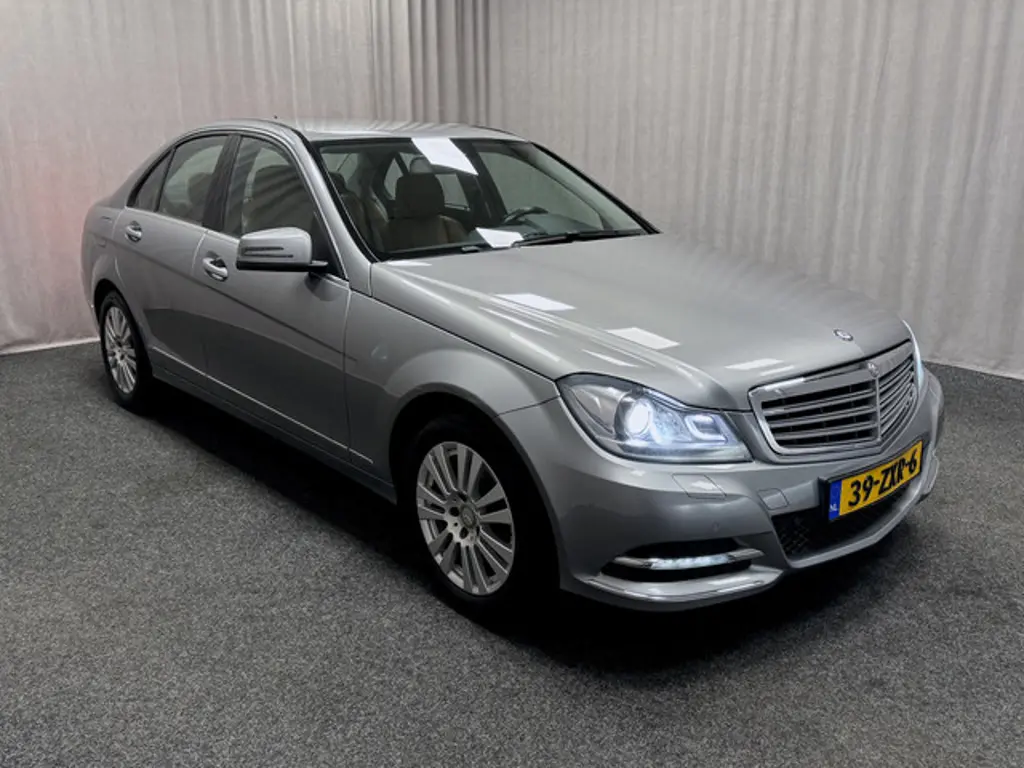 Mercedes-Benz C-Klasse 3