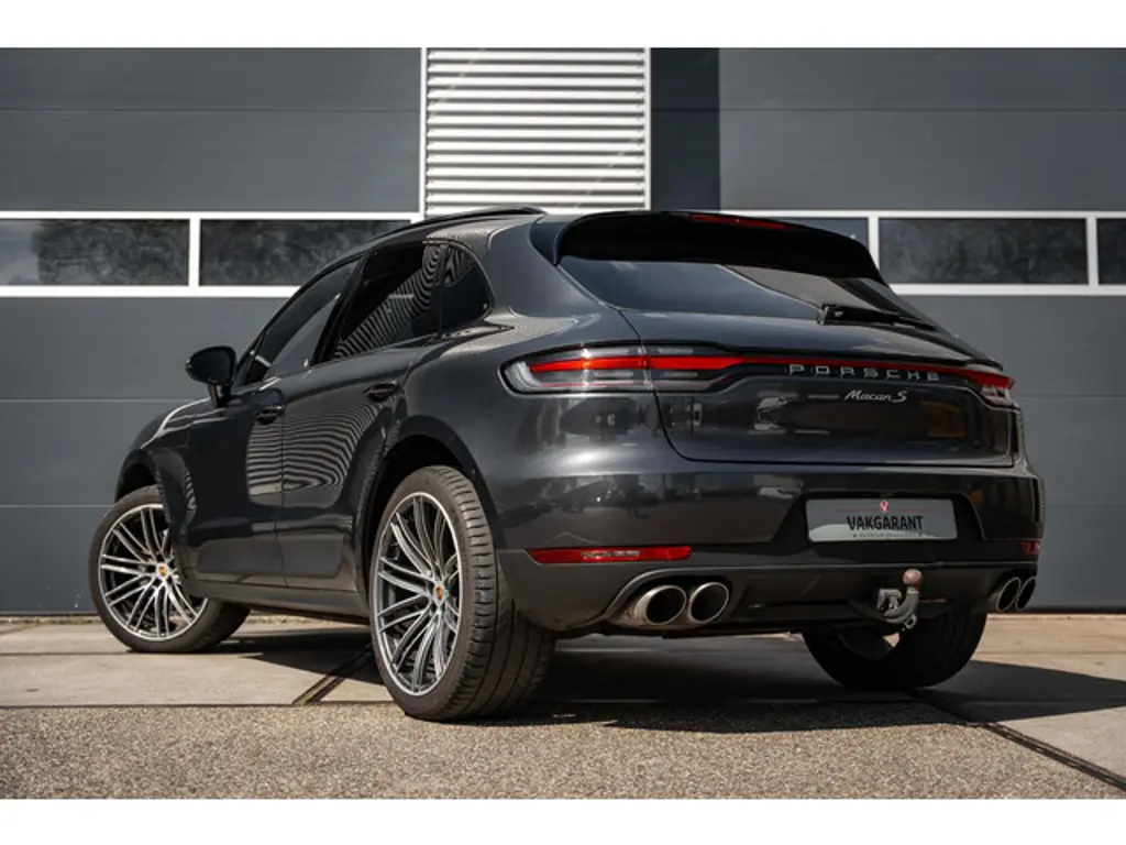 Porsche Macan 3